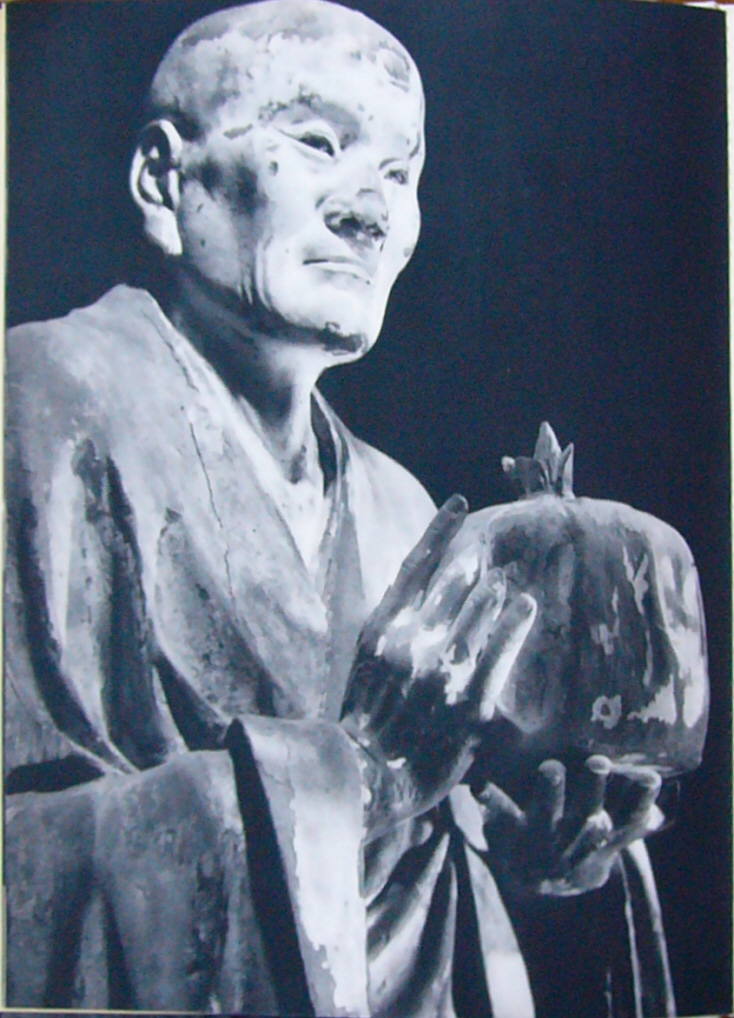 Kōfuku-ji Hokuendō Mujaku (Asaṅga) by Unkei, Kamakura c. 1212. Yosegi hinoki with polychromy and gyokugan eyes, 195 cm. Tall robed figure, gaze lowered.