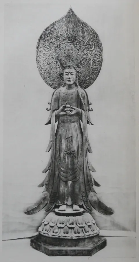 Hōryū-ji Yumedono Guze Kannon, Asuka, single-block camphor wood with gilding, c. 180 cm. Standing figure holding a hōju jewel at the chest with both hands.